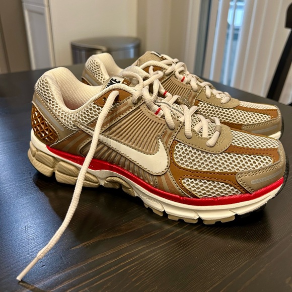 Nike Vomero 5 - Picture 1 of 7